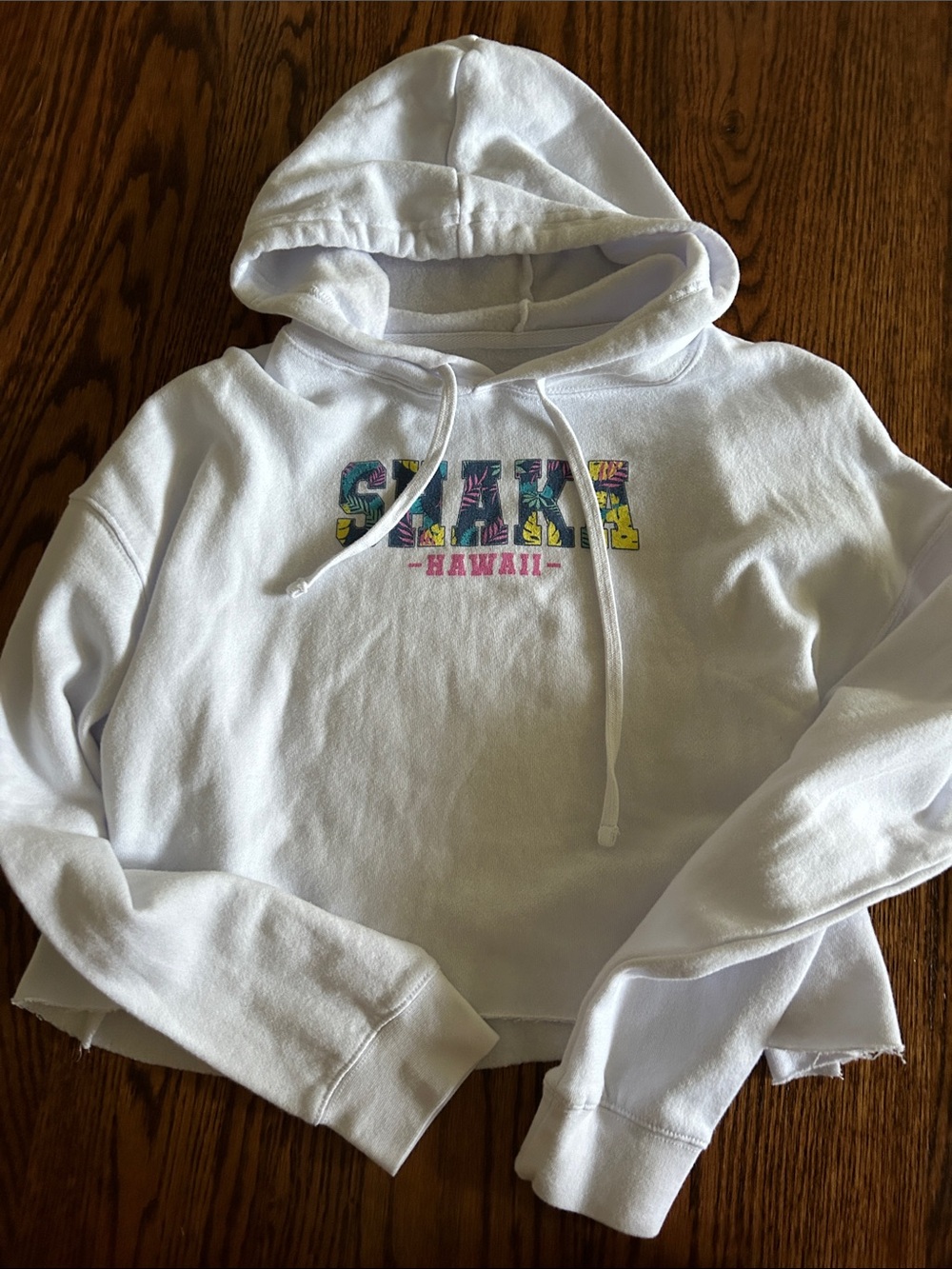 SHAKA White Cropped Hoodie with Floral 'Sunset Hawaii' Graphic MEDIUM